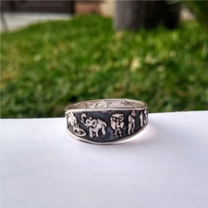 Anillo de la suerte en que mano va sale